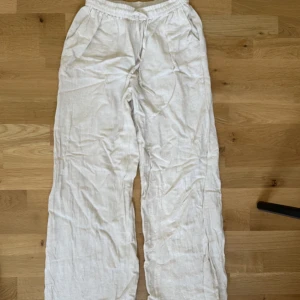 Linnebyxor  - Strl 32 men passar även 34 