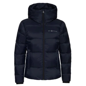 Sail racing puffer jacka - Säljer min Sail racing jacka💗använd en vinter men inga defekter, super snygg och varm jacka med en stor luva, kontakta vid intresse💗 köpt för 3000kr!