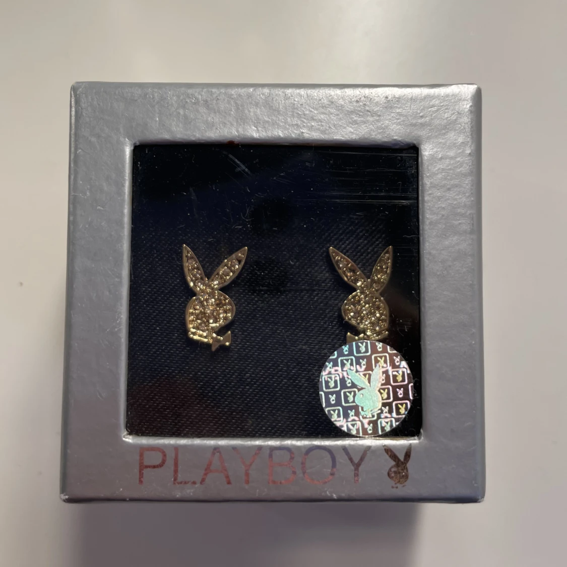 Playboy örhängen - 90