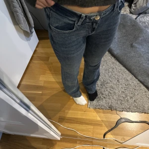 Bootcutjeans - Bootcut jeans från h&m som jag använt ttp 4 gånger 