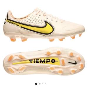 Nike Tiempo Legend 9 Elite FG lucent i strl 44 säljs pga fel storlek. Använda 2 träningar, digitalt kvitto kan ordnas vid önskemål.