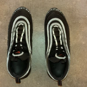 AIR MAX 95 - 8/10 skick, storlek 45.5. Riktigt sjyssta skor helt enkelt