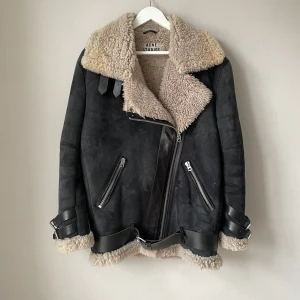 Acne velocite  - Acne velocite, använd med i bra skick 