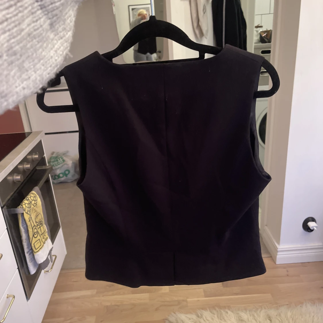 Väst svart topp.  - 91