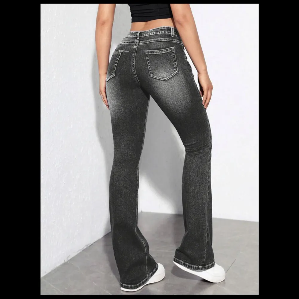 Helt oanvända, väldigt bra material och  även stretchiga.. Jeans & Byxor.