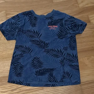 T-shirt - En t-shirt som ej används. Barn