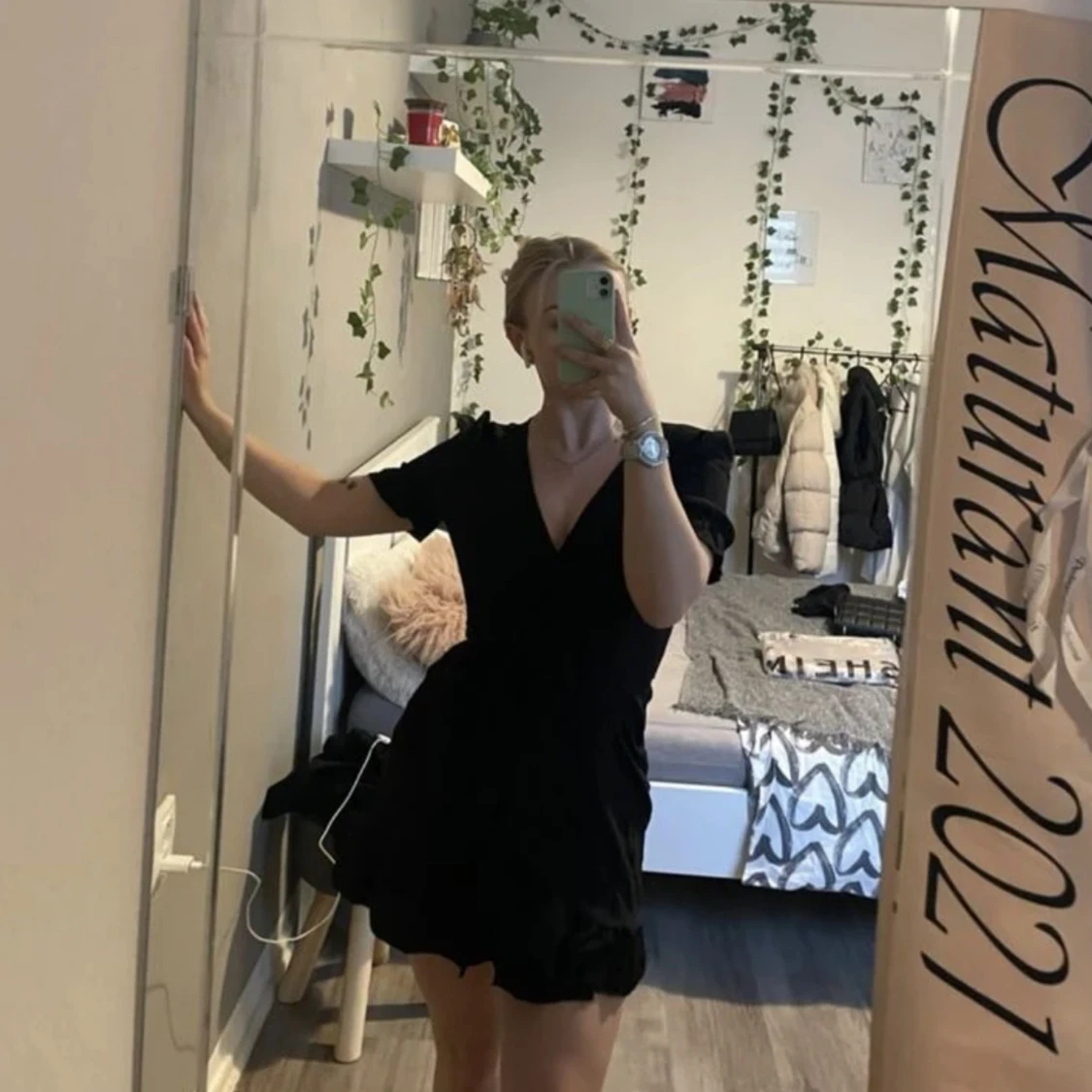 Svart knytt klännig