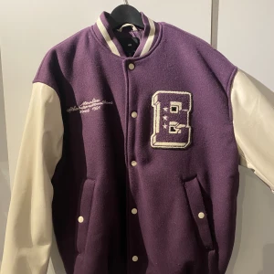 BOMBER JACKA - Bomber jacka från HM Storlek L