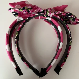 Diadem  - Fina oanvända diadem, 1 för 20 och båda för 40kr💗