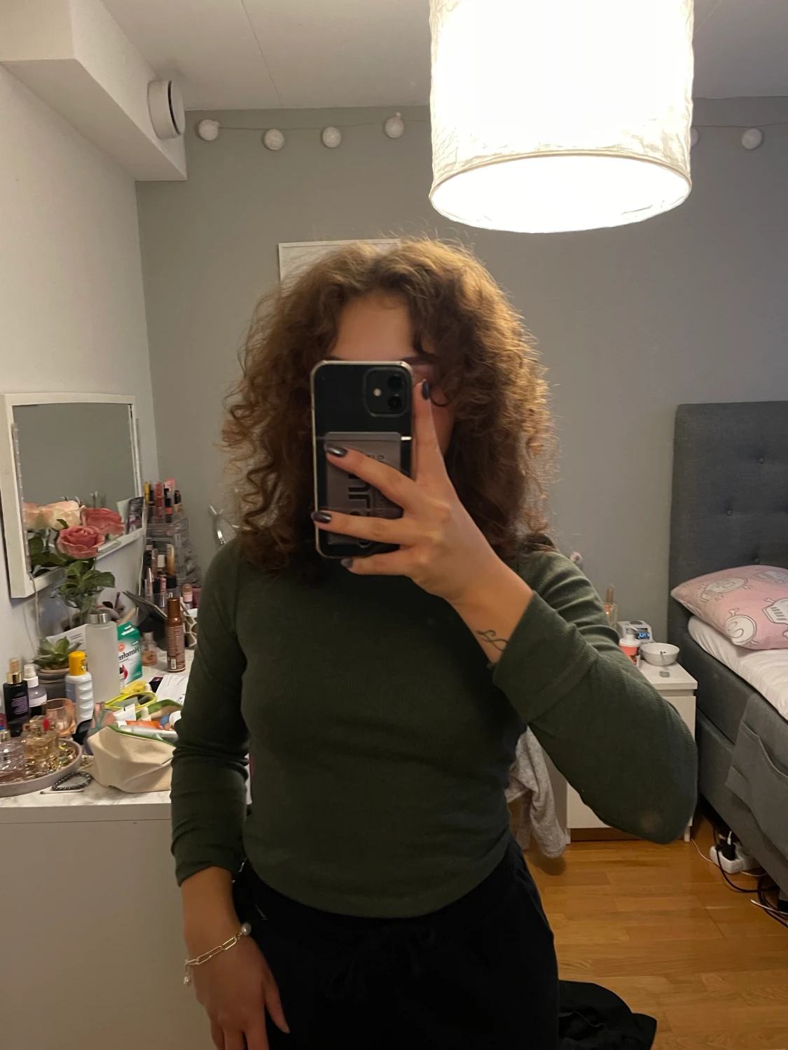 Långärmad ribbad grön tröja