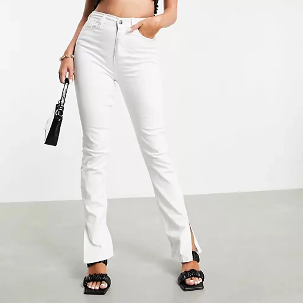 Vita jeans med slits från Gina! . Jeans & Byxor.