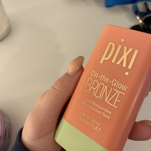 Pixi bronzer  - Pixi on the go bronzer 💘 aldrig använd eller testad 💘