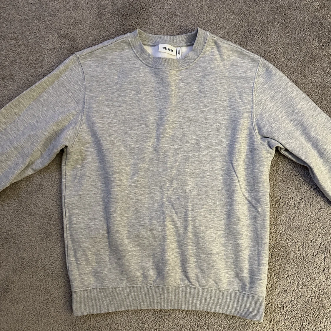 Ljusgrå Sweatshirt Weekday - 90