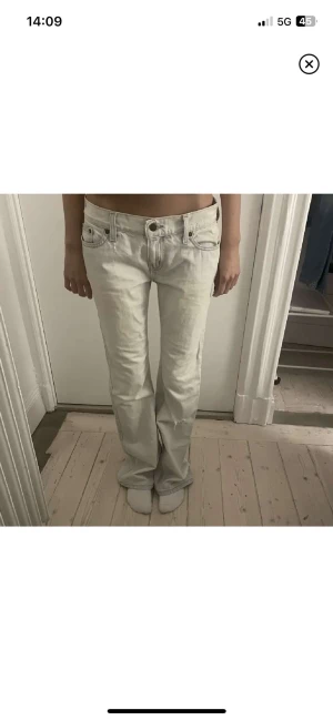 svinsnygga lågmidjade jeans💗 - köpta på plick💗 använd gärna köp nu