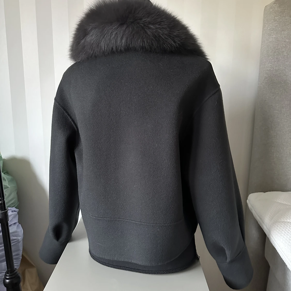 Meotine liknande jacka strl S - 91