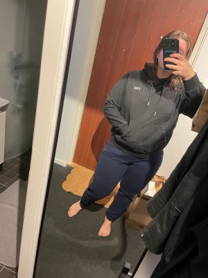 Hoodie Icaniwill  - Hoodie från icaniwill i storlek M. Använd men fint skick. 