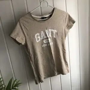 Gant T-shirt storlek xs