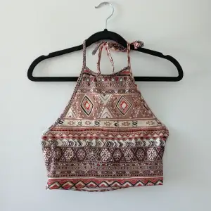 Fint mönstrat linne med hippiestil! Väldigt bra skick!🤎🤎