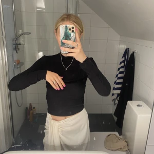 Svart ribbad tight long Sleeve top - Fin enkel svart stor ribbad svart long sleeve topp💘