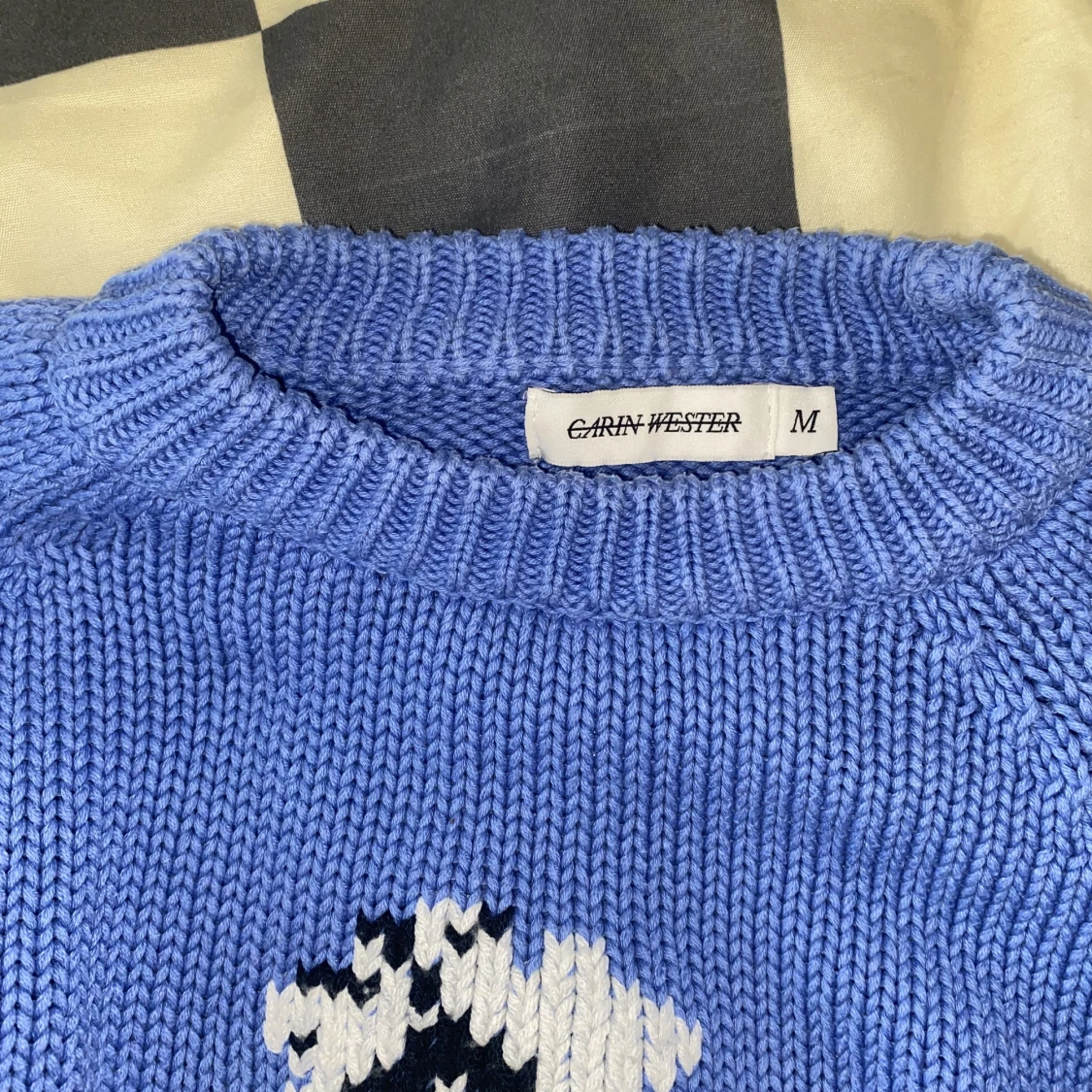 Blommig stickad tröja - 90