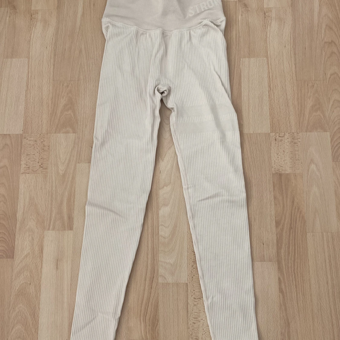 Sköna tights från Stronger - 91