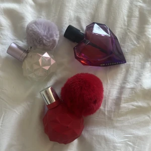 Ariana grande och diesel parfym - Den röda ariana grande parfymen är nästan helt full(SÅLD), diesel parfymen ca 2 tredjedelar full och moonlight är lite mer än halva kvar. Moonlight-80kr. Sweet like candy-199kr(såld). Diesel-150kr.