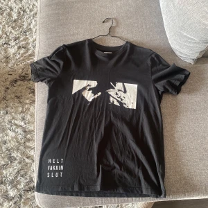 ODZ tshirt - Odz merch tshirt storlek M i bra skick. Köparen står för frakt