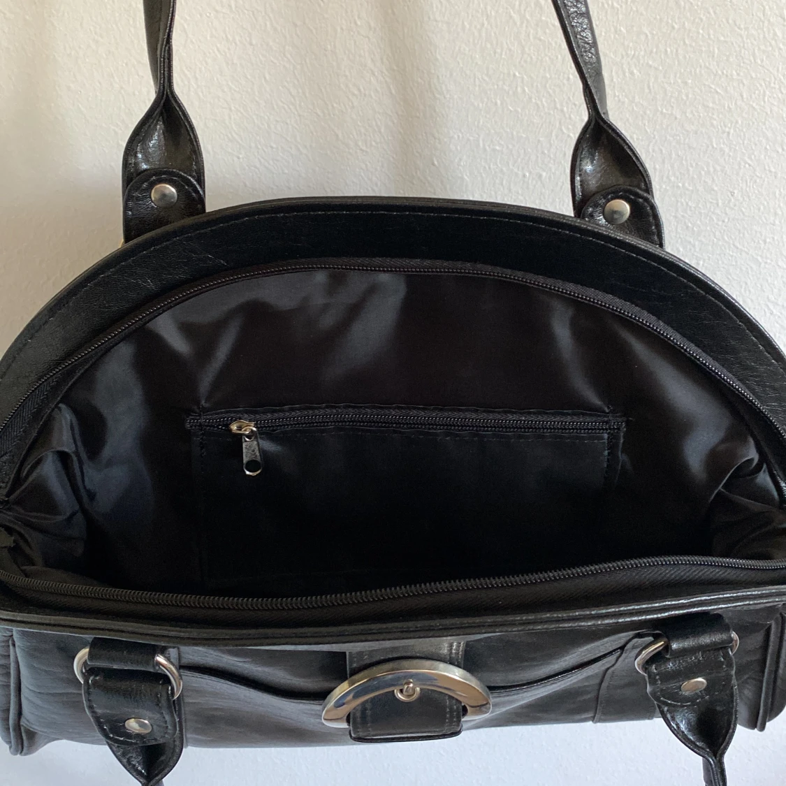 Svart handväska - 91