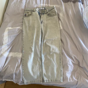 Polar 93 denim jeans - Säljer den för att den börjar bli för liten för mig, annars är skicket utmärkt.