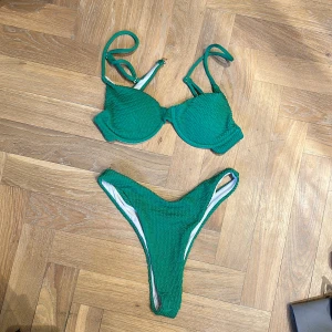 Bikini-set från Shein - Älskar denna men den är tyvärr för liten för mig nu❤️‍🩹