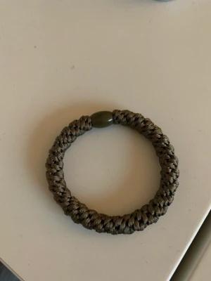 Kknekki - Hej säljer denna kknekki. Den är äkta. Andvänd ca 2-3 gånger. Hoppas nån vill köpa 🥰