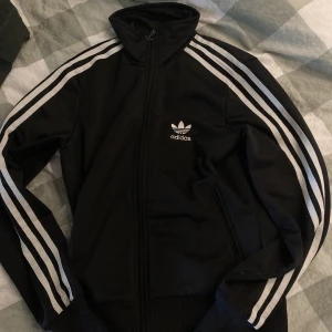 Adidas kofta   - Adidas kofta strl 38