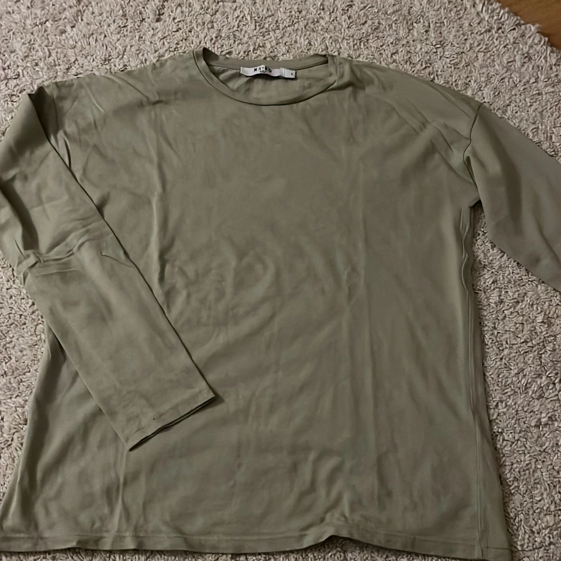 NA-KD ljusgrön långärmad