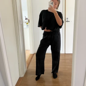 Svarta linnebyxor  - Sjukt snygga svart linnebyxor 