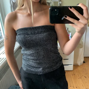 Tubtop - Såå najs glittrig tubtop! Perfekt till fest💕