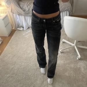 Arrow jeans  - Jeans från weekday i modellen arrow