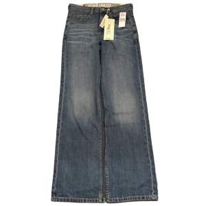 Nya baggy jeans från 90-tals märket Ecko. Storlek 28x32. Använd gärna köp nu!