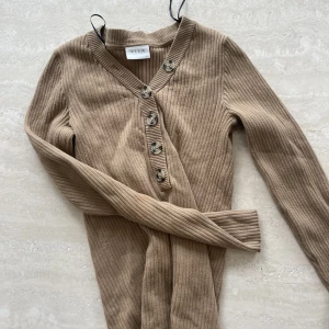 VILA tröja - Aldrig använd väldigt bra skick. 