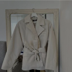 Jacka - Pris kan diskuteras