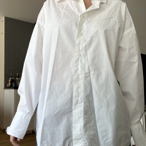 Vit oversized skjorta - Oversized skjorta från Cubus! Nästan aldrig använd!