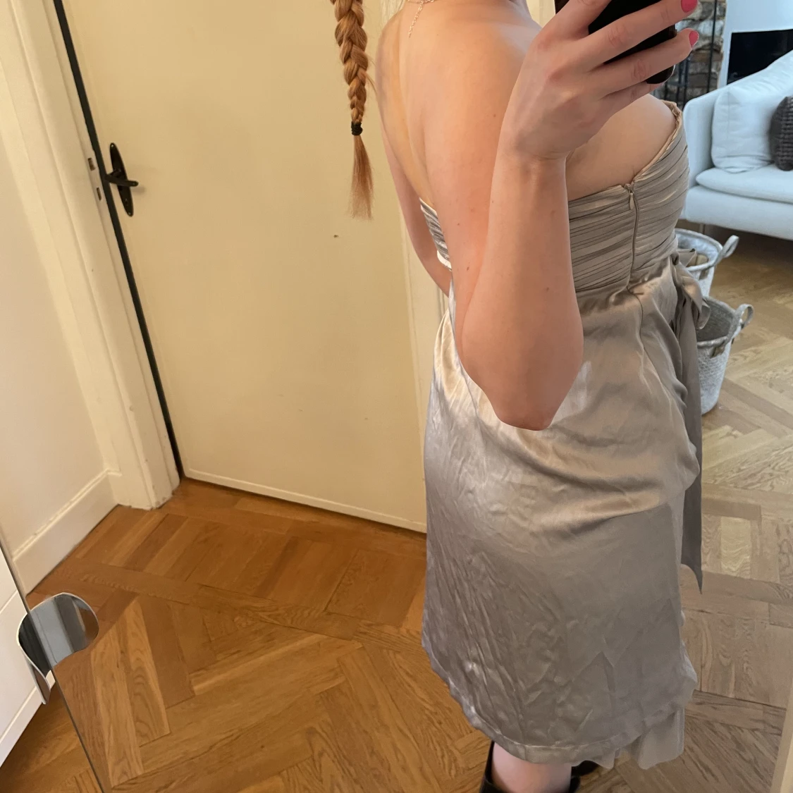 Silvrig klänning  - 91