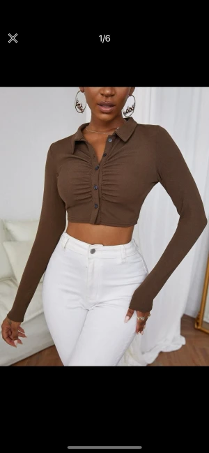 Topp - Säljer denna fina topp för 150kr ordinarie pris 179kr💞