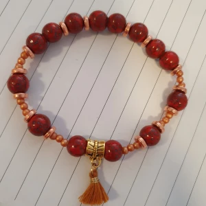 Armband  - Armband gjort av mig  Priset är plus porto 15:-   Välj 2 valfria armband för 115:- inkl porto 