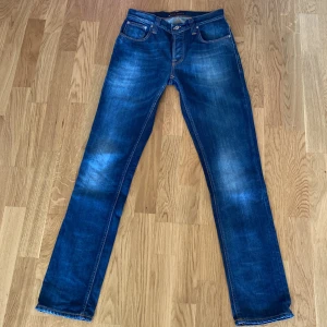 Nudie jeans  - Ett par nudie jeans som är knappt använda 