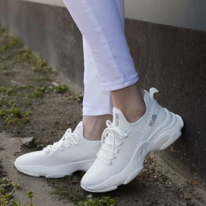 Nya Steven Madden  - Helt nya Steven Madden  Fler bilder finns att få 