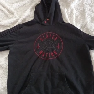 Slayer Hoodie, från EMP, storlek XL - Slayer "slayernation" hoodie från emp. Storlek XL