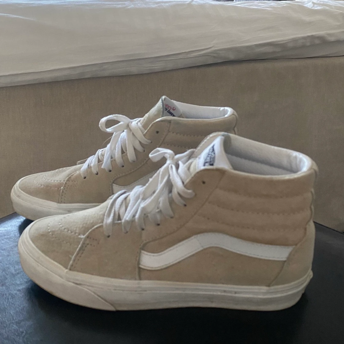 Beigea höga vans  - 90