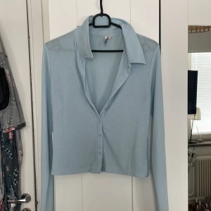 Fin blå topp!  - Supersöt blå topp från Nelly! 