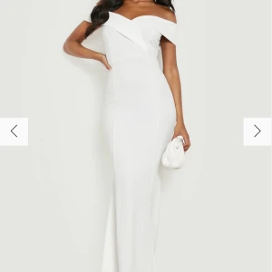 Balklänning  - Prislapp på inte använd! Köparen står för frakten 