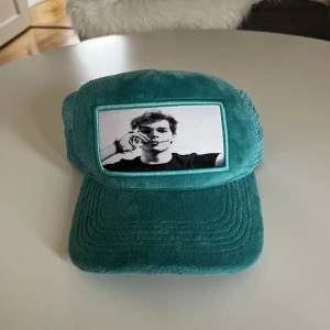 Emilio pendenza keps - Sjukt snygg emilio pendenza keps i en unik turkos färg, haft länge men inte använt. Riktigt bra skick. Skriv vid intresse:)